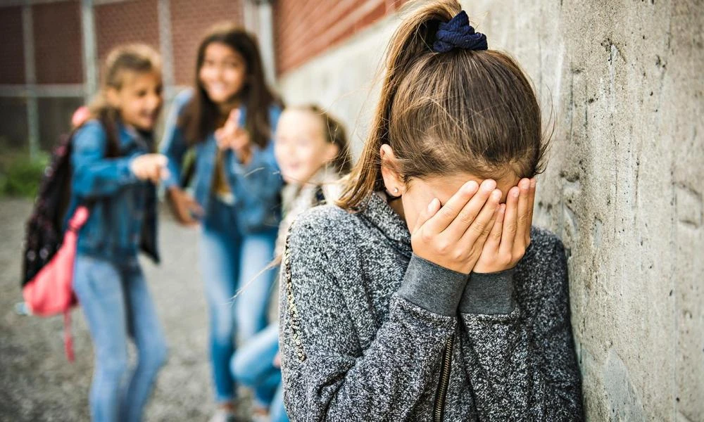 Υπ. Παιδείας: Εθνικό σχέδιο για την αποβολή του bullying από τα σχολεία - «Όπλο» η πλατφόρμα επώνυμων καταγγελιών